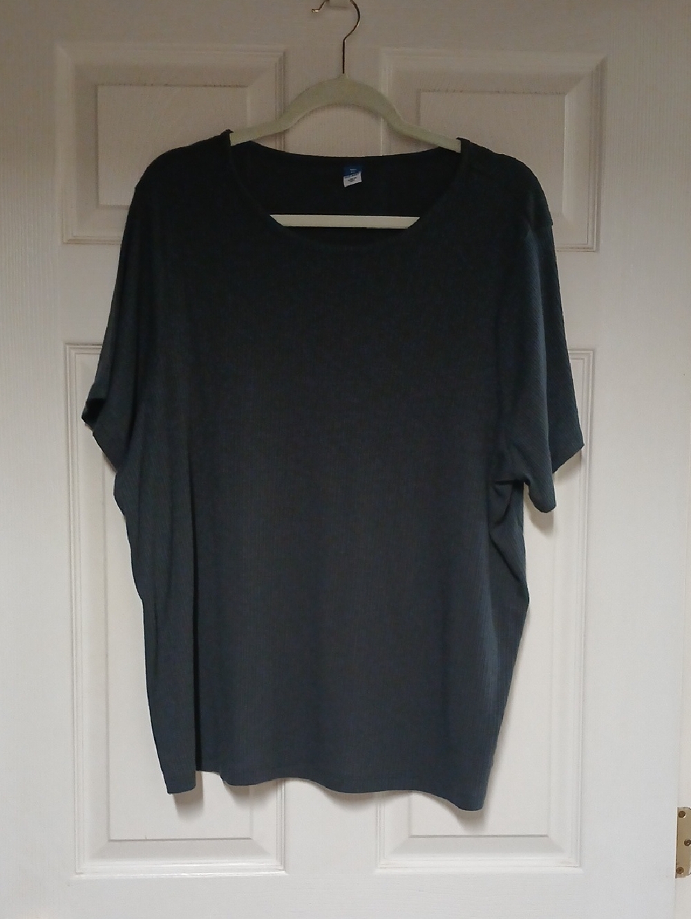 Old Navy Charcoal Short Sleeve Crew-Neck Tee
